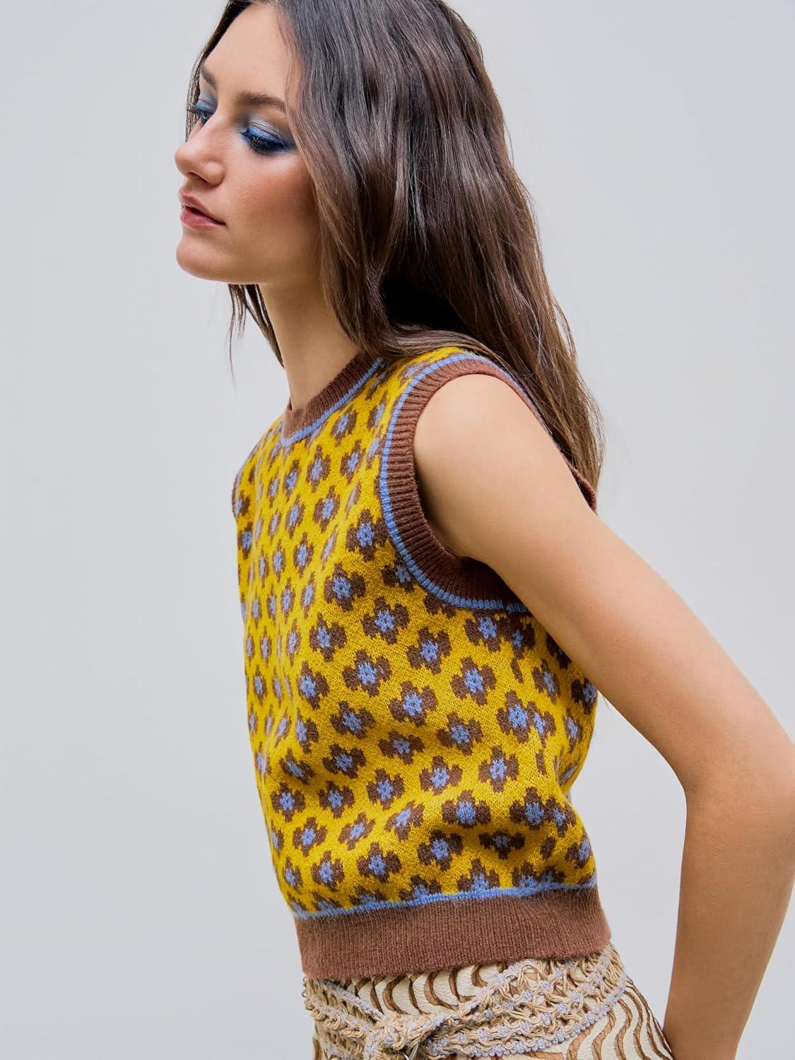 imageCIDER Sweater Vest Women Sleeveless Cropped Sweaters Cute Graphic Tank Tops Old Money Clothes Fall OutfitsYellow