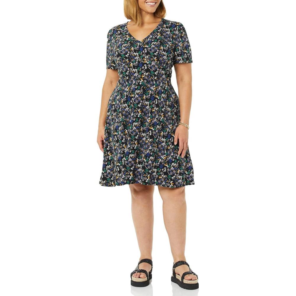 image:imageAmazon Essentials Femme Robe Cintre Et vase Manches Courtes Et Col en VMulticolore
